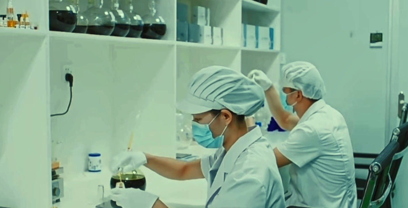 Agarwood authentication and grading laboratory — GC-MS oud oil quality control testing, AgarwoodTown