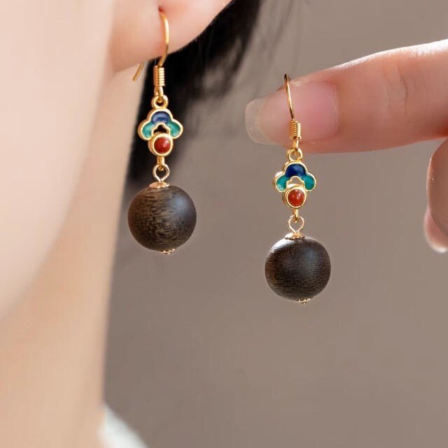 Серьги из агарового дерева — Серьги из агарового дерева ручной работы — каждая пара уникальна по текстуре, аромату и оправе. На заказ от 98 USD., image 2