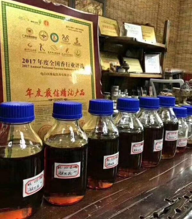 Aloeswood Oil — Essential Oil wholesale China