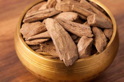 Bakhoor Incense Chips — Classic bakhoor incense chips from plantation agarwood — authentic oud bakhoor for Middle Eastern hospitality., image 3