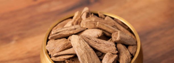 Bakhoor Incense Chips — Classic bakhoor incense chips from plantation agarwood — authentic oud bakhoor for Middle Eastern hospitality., image 4