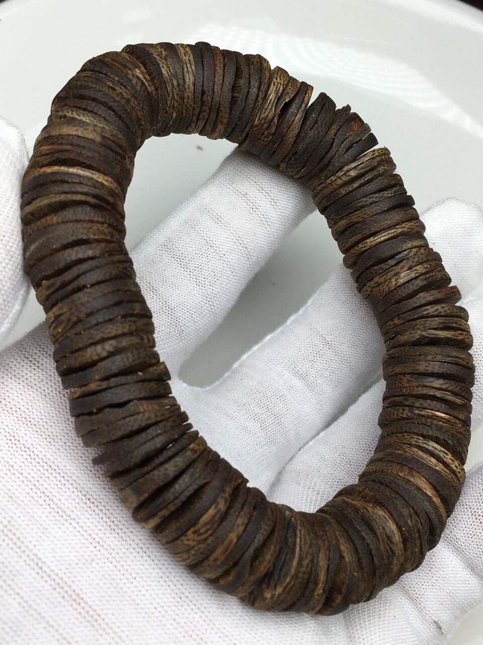 Flat Chip Agarwood Bracelet — Natural flat chip agarwood bracelet — irregular oud-grade chip beads, plantation Aquilaria sinensis. | agarwood wholesale Guangdong China