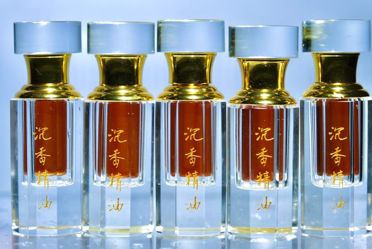 Hydro-Distilled Agarwood Essential Oil — Essential Oil wholesale China